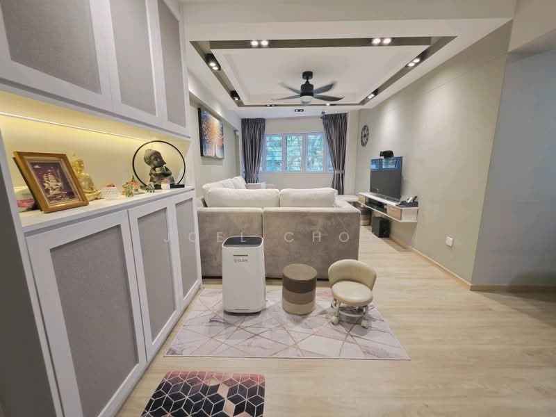 692B Choa Chu Kang Crescent HDB Flat For Sale at S$ 570,000 | PropertyGuru Singapore