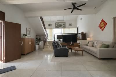 For Sale - Huge Pasir Ris bungalow | Regular land | Min walk to beach