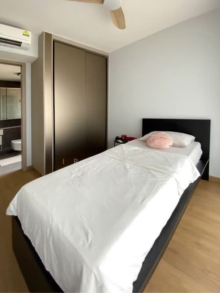 Dairy Farm Residences, 12 Dairy Farm Lane, 3 Bedrooms, 1,012 sqft, Condominium For Rent, by Iris Lim, 60243003 - PropertyGuru.com.sg