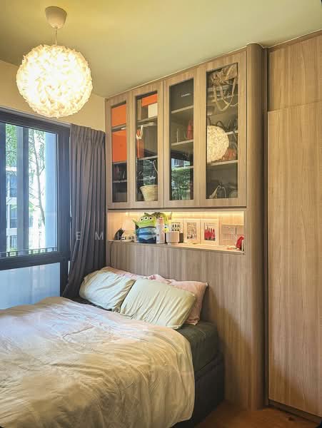 Botanique at Bartley Condominium For Sale at S$ 899,000 | PropertyGuru Singapore - Extra storage in bedroom
