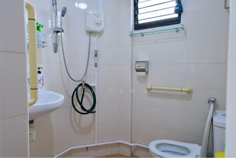 108 Jurong East Street 13, 108 Jurong East Street 13, Room Rental, 107 sqft, HDB Flat For Rent, by Li Fang, 60243112 - PropertyGuru.com.sg