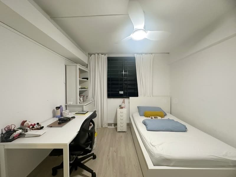 9 Holland Avenue, 9 Holland Avenue, 2 Bedrooms, 699 sqft, HDB Flat For Sale, by Leticia Ching, 60243120 - PropertyGuru.com.sg