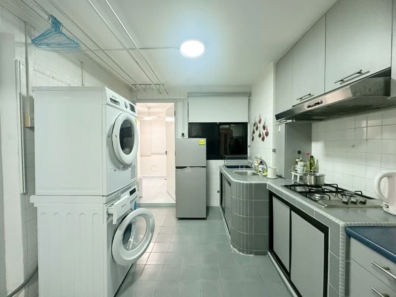 9 Holland Avenue, 9 Holland Avenue, 2 Bedrooms, 699 sqft, HDB Flat For Sale, by Leticia Ching, 60243120 - PropertyGuru.com.sg