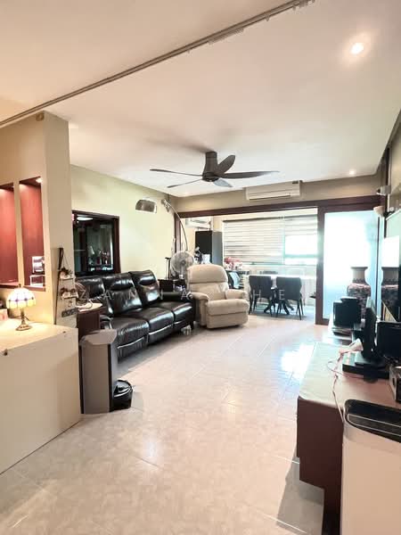 247 Pasir Ris Street 21, 247 Pasir Ris Street 21, 4 Bedrooms, 1,603 sqft, HDB Flat For Sale, by Zanna Chen, 60243128 - Living Room - PropertyGuru.com.sg