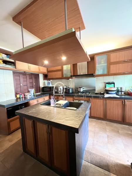 247 Pasir Ris Street 21, 247 Pasir Ris Street 21, 4 Bedrooms, 1,603 sqft, HDB Flat For Sale, by Zanna Chen, 60243128 - Kitchen - PropertyGuru.com.sg