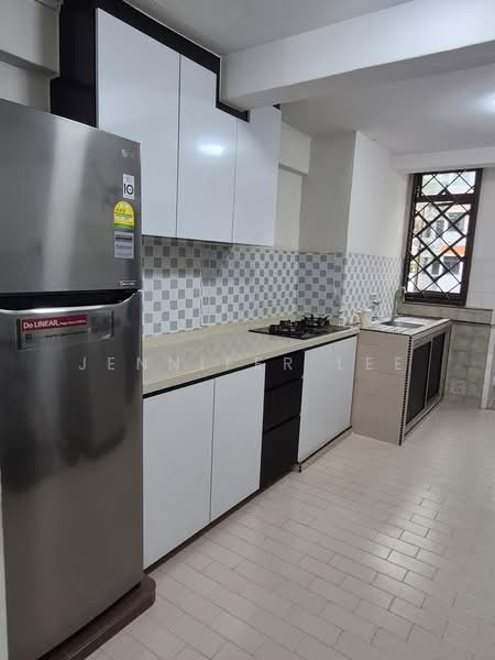 112 Ho Ching Road, 112 Ho Ching Road, 2 Bedrooms, 732 sqft, HDB Flat For Sale, by Jennifer Lee, 60243398 - Kitchen - PropertyGuru.com.sg