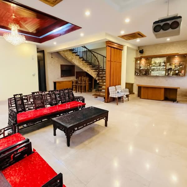Serangoon Garden Estate, 45A Tavistock Avenue, 7 Bedrooms, 4,141 sqft, Semi-Detached House For Sale, by Linda Nai, 60243504 - PropertyGuru.com.sg