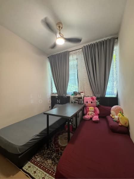 Treasure at Tampines, 3 Tampines Lane, 3 Bedrooms, 1,012 sqft, Condominium For Sale, by Eugene Ow Boon Teck, 60243709 - PropertyGuru.com.sg