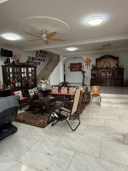 Springleaf Semi-D Generous Squarish Plot, Springleaf, 7 Bedrooms, 3,600 sqft, Semi-Detached House For Sale, by Lee Kim Wah 李锦华 (Kim), 60243715 - Living Room - PropertyGuru.com.sg