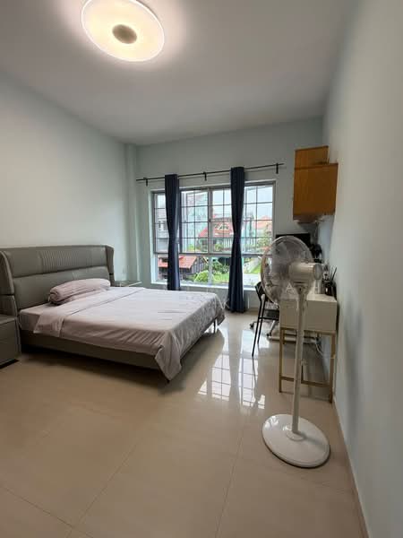 Springleaf Semi-D Generous Squarish Plot, Springleaf, 7 Bedrooms, 3,600 sqft, Semi-Detached House For Sale, by Lee Kim Wah 李锦华 (Kim), 60243715 - Bedroom - PropertyGuru.com.sg