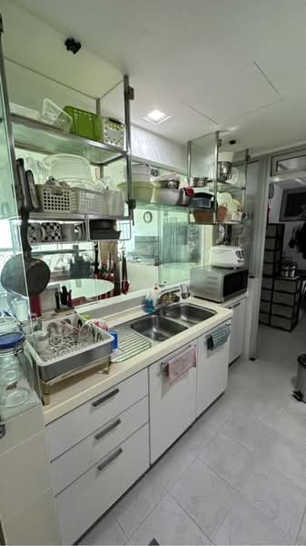 Hillview Regency, 26 Bukit Batok East Avenue 2, 3 Bedrooms, 1,109 sqft, Condominium For Sale, by Tan David, 60243717 - PropertyGuru.com.sg