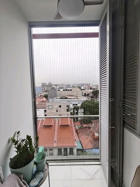 #1 Loft, 1 Lorong 24 Geylang, Studio, 280 sqft, Apartment For Rent, by Danis ET Lim 林永添, 60243754 - PropertyGuru.com.sg