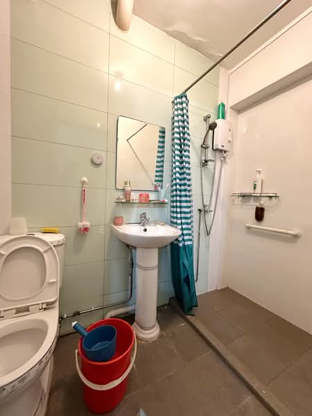 241 Hougang Street 22, 241 Hougang Street 22, 2 Bedrooms, 829 sqft, HDB Flat For Sale, by Keon Ang, 60243846 - PropertyGuru.com.sg