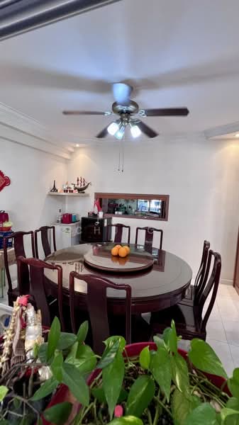 856F Tampines Street 82, 856F Tampines Street 82, 4 Bedrooms, 1,582 sqft, HDB Flat For Sale, by Joy Chung, 60243925 - room 3 flexible as bedroom/study/dining - PropertyGuru.com.sg