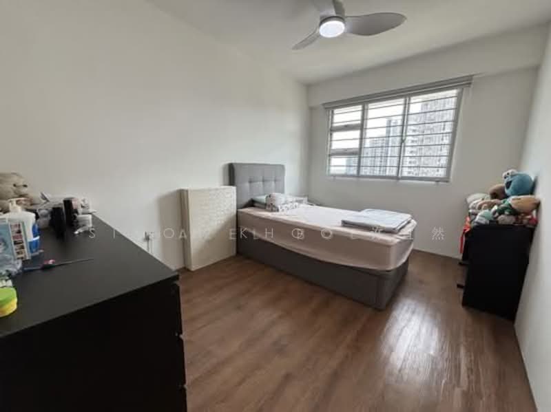 451A Sengkang West Way, 451A Sengkang West Way, 3 Bedrooms, 1,195 sqft, HDB Flat For Sale, by Simon Khoo 许宜然, 60243931 - Bedroom - PropertyGuru.com.sg