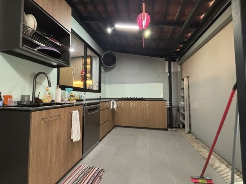 Tai Keng Villas, Jalan Kelichap, 6 Bedrooms, 3,500 sqft, Terraced House For Sale, by Kevin Wong 王奕凯, 60243951 - Wet Kitchen - PropertyGuru.com.sg