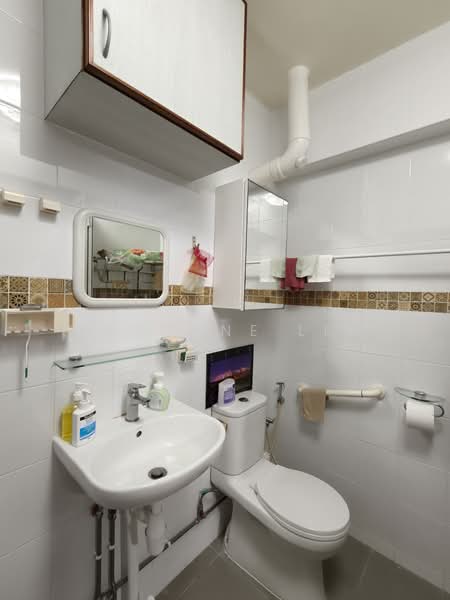 105 Bukit Batok Central, 105 Bukit Batok Central, Room Rental, 200 sqft, HDB Flat For Rent, by Lavonne Lim, 60243966 - PropertyGuru.com.sg