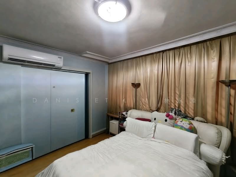 240 Lorong 1 Toa Payoh, 240 Lorong 1 Toa Payoh, 4 Bedrooms, 1,572 sqft, HDB Flat For Sale, by Danis ET Lim 林永添, 60243979 - PropertyGuru.com.sg