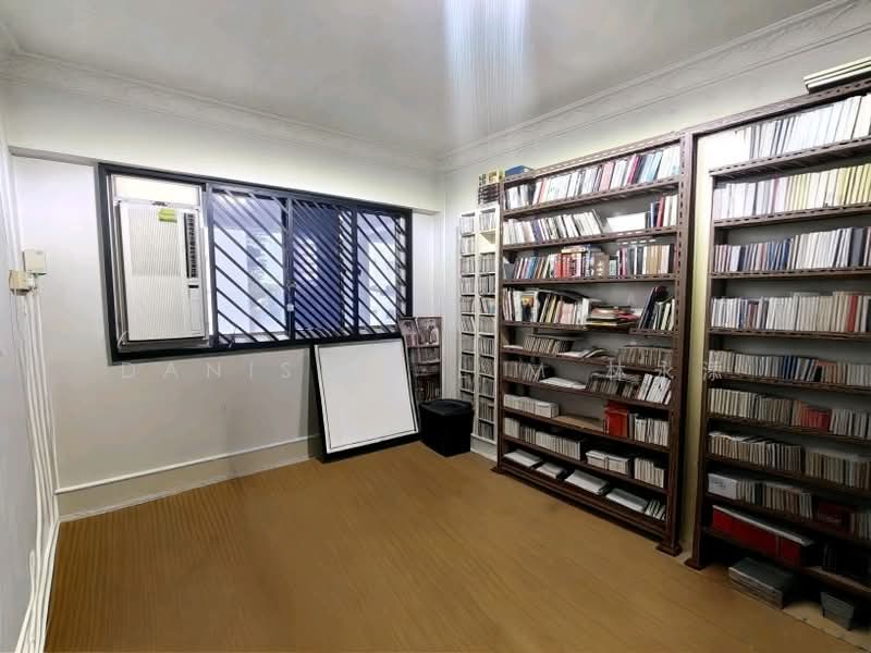 240 Lorong 1 Toa Payoh, 240 Lorong 1 Toa Payoh, 4 Bedrooms, 1,572 sqft, HDB Flat For Sale, by Danis ET Lim 林永添, 60243979 - PropertyGuru.com.sg