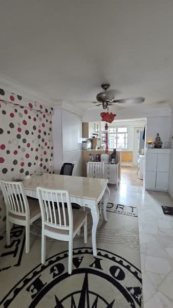 4 Holland Close, 4 Holland Close, 3 Bedrooms, 699 sqft, HDB Flat For Sale, by Eric Goh, 60244120 - PropertyGuru.com.sg