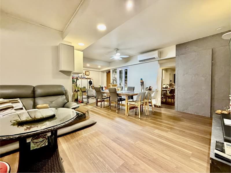447 Bright Hill Drive, 447 Bright Hill Drive, 4 Bedrooms, 1,292 sqft, HDB Flat For Sale, by Lin Jiayang, 60244143 - Living Room - PropertyGuru.com.sg