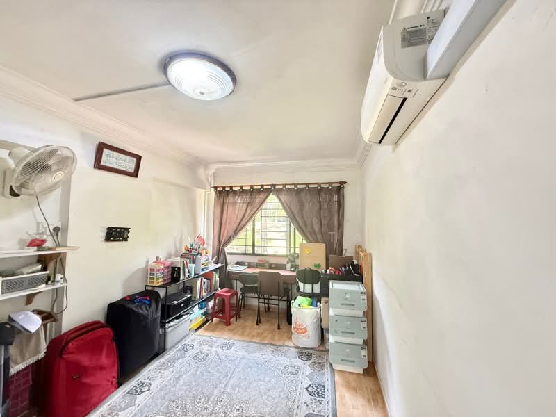 213 Petir Road, 213 Petir Road, 4 Bedrooms, 1,313 sqft, HDB Flat For Sale, by Joanne Tay, 60244162 - PropertyGuru.com.sg