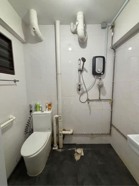 425 Yishun Avenue 11, 425 Yishun Avenue 11, 3 Bedrooms, 904 sqft, HDB Flat For Sale, by Jessie Lee, 60244329 - PropertyGuru.com.sg