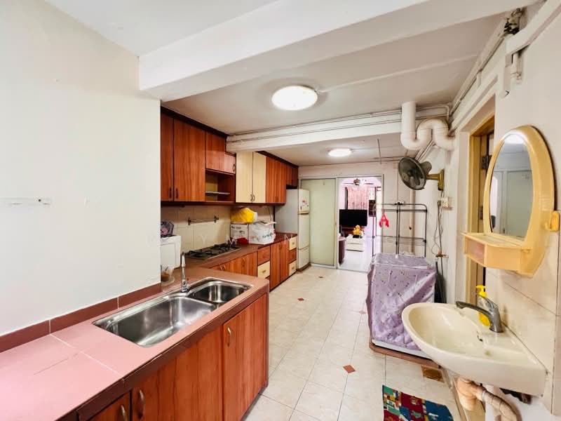 126 Lorong 1 Toa Payoh, 126 Lorong 1 Toa Payoh, 2 Bedrooms, 721 sqft, HDB Flat For Sale, by Raymond Ng, 60244364 - PropertyGuru.com.sg