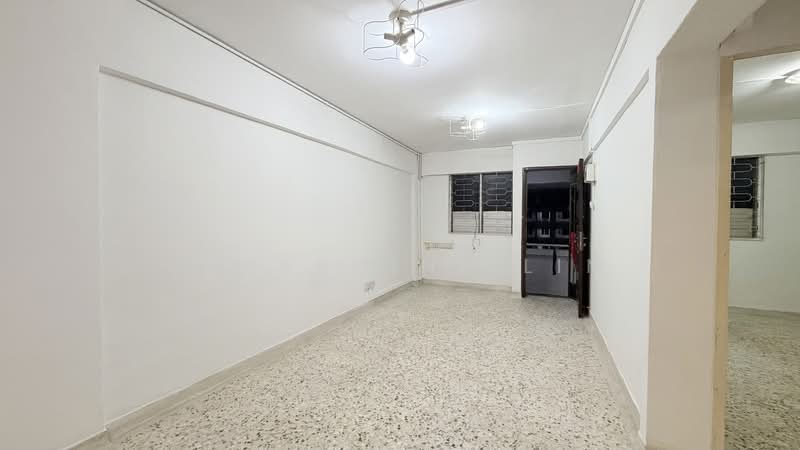 625 Ang Mo Kio Avenue 9, 625 Ang Mo Kio Avenue 9, 2 Bedrooms, 731 sqft, HDB Flat For Sale, by Josephine Lim, 60244623 - Living Room - PropertyGuru.com.sg
