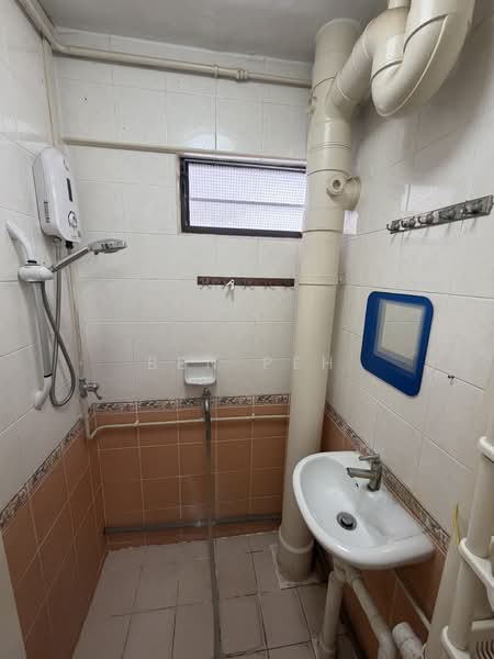 20 Dover Crescent, 20 Dover Crescent, 2 Bedrooms, 721 sqft, HDB Flat For Rent, by Ben Peh, 60244651 - PropertyGuru.com.sg