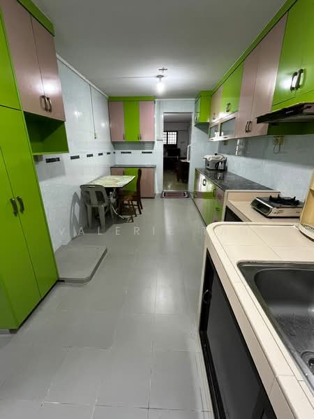 94 Geylang Bahru, 94 Geylang Bahru, 2 Bedrooms, 732 sqft, HDB Flat For Sale, by Valerie Tan, 60244683 - Kitchen - PropertyGuru.com.sg