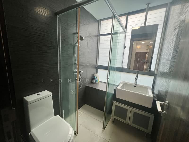 The Cherrywood, 120 Lorong L Telok Kurau, 3 Bedrooms, 818 sqft, Apartment For Rent, by Leonard Chen, 60244702 - Bathroom - PropertyGuru.com.sg