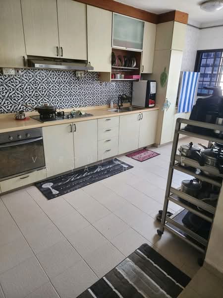 331 Jurong East Avenue 1, 331 Jurong East Avenue 1, 3 Bedrooms, 1,410 sqft, HDB Flat For Rent, by Veronica Yap @ Yap Hong Ling, 60244725 - PropertyGuru.com.sg