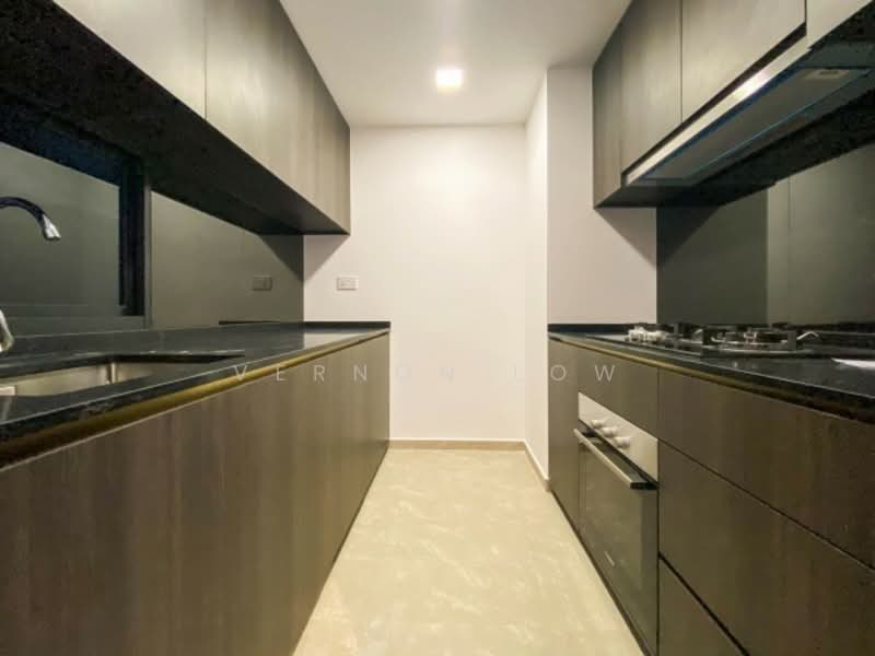 Park Colonial, 4 Woodleigh Lane, 3 Bedrooms, 980 sqft, Condominium For Rent, by Vernon Low, 60244824 - PropertyGuru.com.sg