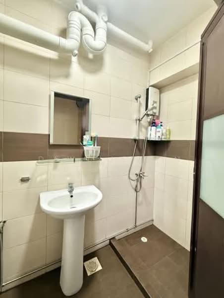 350B Canberra Road, 350B Canberra Road, 3 Bedrooms, 1,001 sqft, HDB Flat For Sale, by Dawn Jeslyn Lee 李籽嬴, 60244862 - Bathroom - PropertyGuru.com.sg