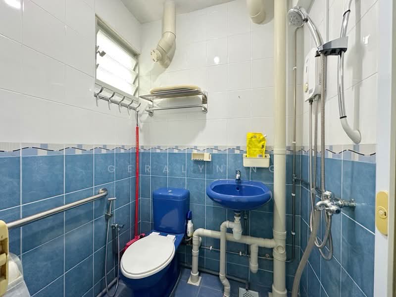 456 Ang Mo Kio Avenue 10, 456 Ang Mo Kio Avenue 10, Room Rental, 161 sqft, HDB Flat For Rent, by Geralyn Ng, 60244935 - PropertyGuru.com.sg