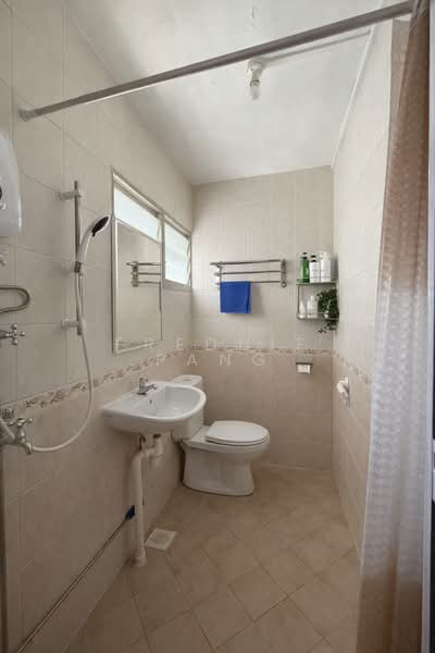 432B BUKIT BATOK WEST AVENUE 8, , Room Rental, 107 sqft, HDB Flat For Rent, by Freddie Pang, 60245093 - Bathroom - PropertyGuru.com.sg