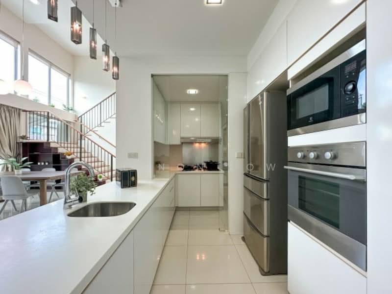 ClementiWoods Condominium, 82 West Coast Road, 4 Bedrooms, 2,875 sqft, Condominium For Sale, by Vernon Low, 60245189 - PropertyGuru.com.sg