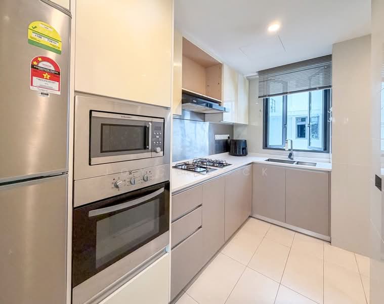 Hedges Park Condominium, 79 Flora Drive, 3 Bedrooms, 1,076 sqft, Condominium For Sale, by Joyce Lock, 60245374 - PropertyGuru.com.sg