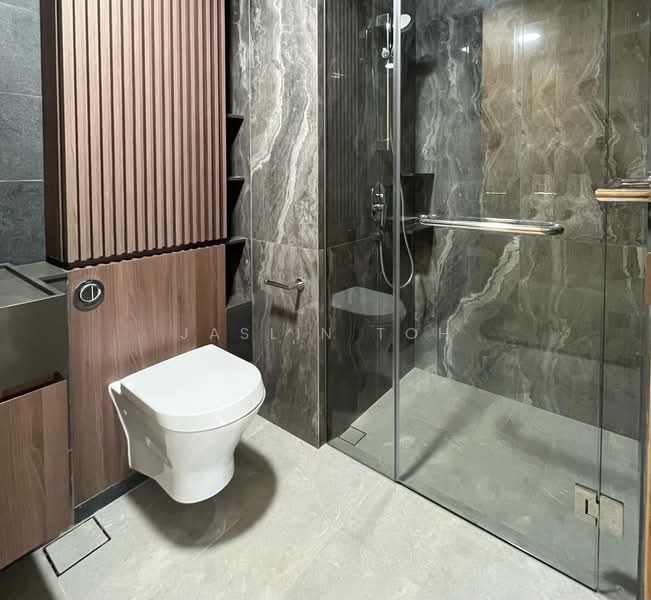 Midwood, 8 Hillview Rise, 2 Bedrooms, 689 sqft, Condominium For Rent, by Jaslin Toh, 60245410 - PropertyGuru.com.sg