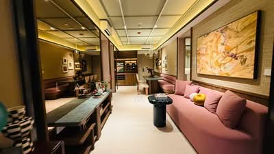 For Sale - Rare exclusive with study and Bombshelter below 1.5m