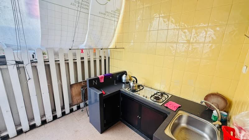 5 mins to mrt freehold semi d 3 storeys, JALAN WAKAFF, 7 Bedrooms, 3,477 sqft, Semi-Detached House For Sale, by Laven Loo 吕欣颐, 60245535 - PropertyGuru.com.sg