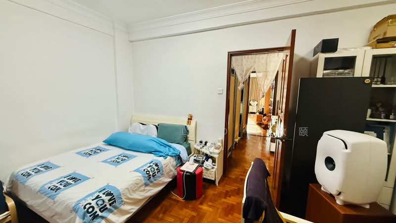 5 mins to mrt freehold semi d 3 storeys, JALAN WAKAFF, 7 Bedrooms, 3,477 sqft, Semi-Detached House For Sale, by Laven Loo 吕欣颐, 60245535 - PropertyGuru.com.sg