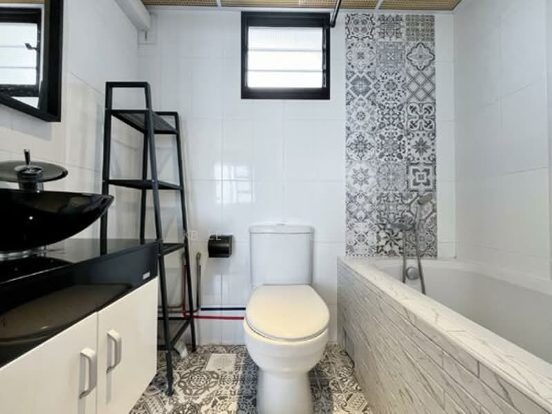 31 Ghim Moh Link, 31 Ghim Moh Link, 3 Bedrooms, 1,001 sqft, HDB Flat For Sale, by Ben Lua, 60245586 - Bathroom - PropertyGuru.com.sg