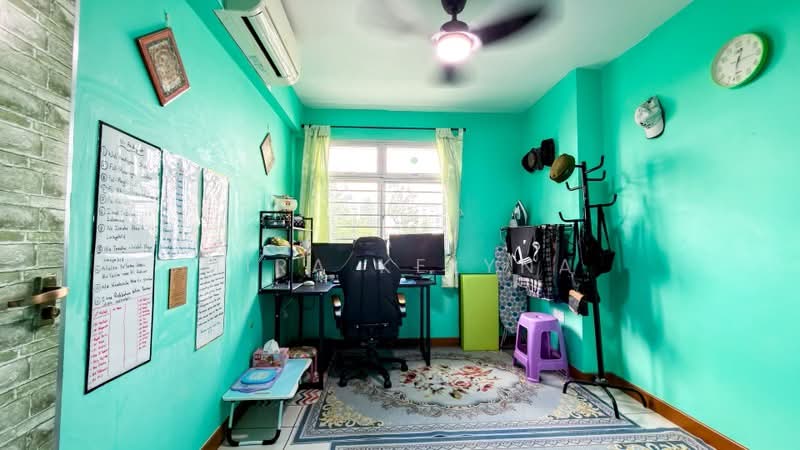 815A Choa Chu Kang Avenue 7, 815A Choa Chu Kang Avenue 7, 3 Bedrooms, 990 sqft, HDB Flat For Sale, by Mira Kelyna, 60245590 - PropertyGuru.com.sg