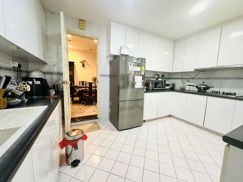 Gold Coast Condo, 360 Pasir Panjang Road, 3 Bedrooms, 1,475 sqft, Condominium For Sale, by Tommy Lau, 60245812 - PropertyGuru.com.sg