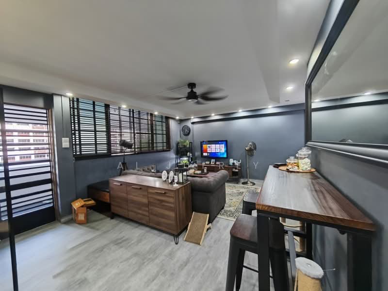 513 Hougang Avenue 10, 513 Hougang Avenue 10, 3 Bedrooms, 904 sqft, HDB Flat For Sale, by Al Jufrey, 60245892 - Living room  - PropertyGuru.com.sg