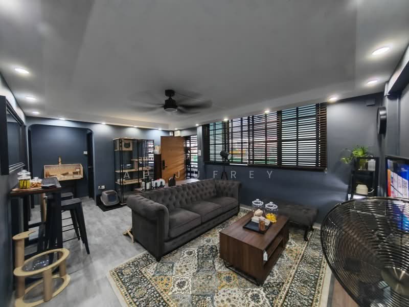 513 Hougang Avenue 10, 513 Hougang Avenue 10, 3 Bedrooms, 904 sqft, HDB Flat For Sale, by Al Jufrey, 60245892 - Living room  - PropertyGuru.com.sg