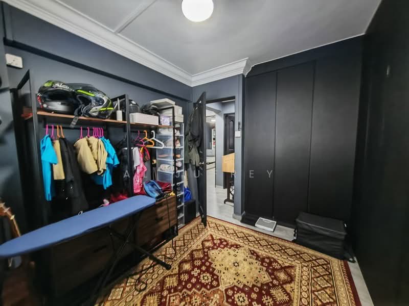 513 Hougang Avenue 10, 513 Hougang Avenue 10, 3 Bedrooms, 904 sqft, HDB Flat For Sale, by Al Jufrey, 60245892 - Bedroom 3 - PropertyGuru.com.sg