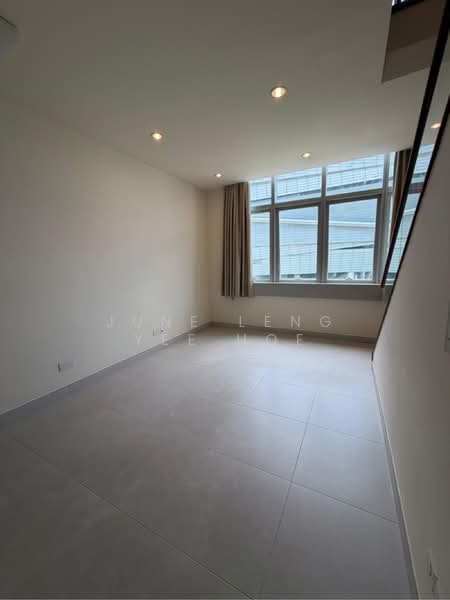 The Rochester Residences, 33 Rochester Drive, 1 Bedroom, 1,281 sqft, Apartment For Sale, by June Leng Yee Hoe, 60246109 - PropertyGuru.com.sg